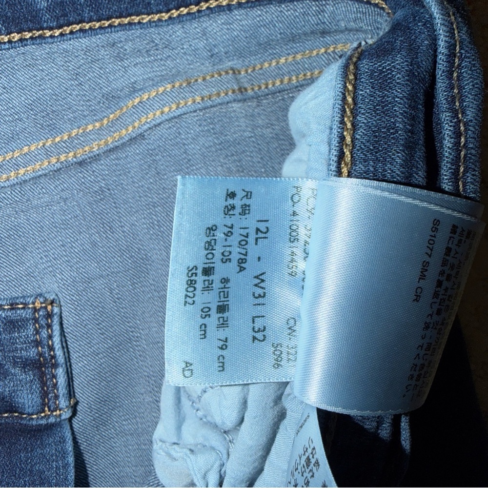 Levi's Women's Dark Blue Straight Leg Jeans “Classic Straight Size 12” - Picture 3 of 6
